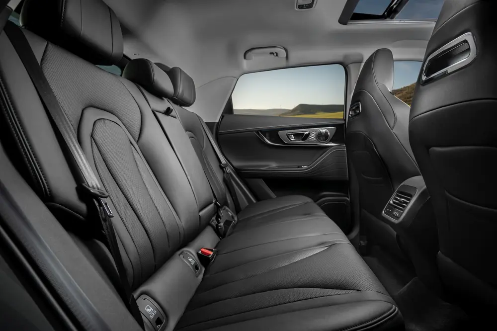 Rijtest Chery Omoda E5 8