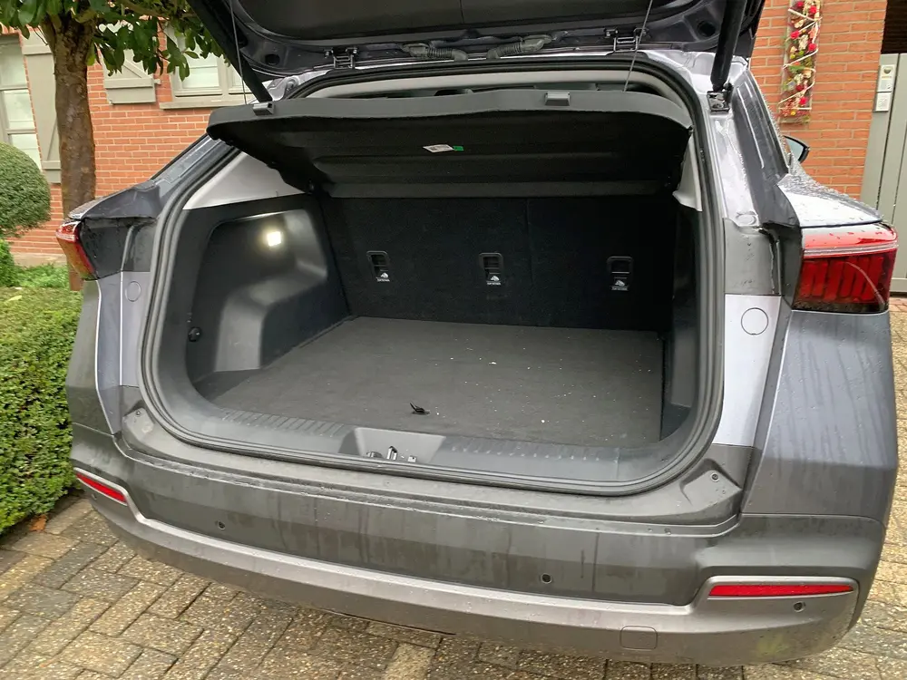 Rijtest Chery Omoda E5 11