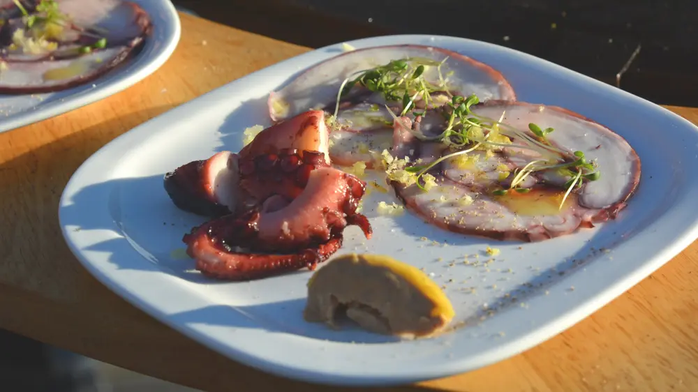 Door klassieke vleeswaren te combineren met verrassende extra’s creëert u een aanbod dat zowel trouwe als meer 'avontuurlijke' proevers aanspreekt (foto: Dessomville)