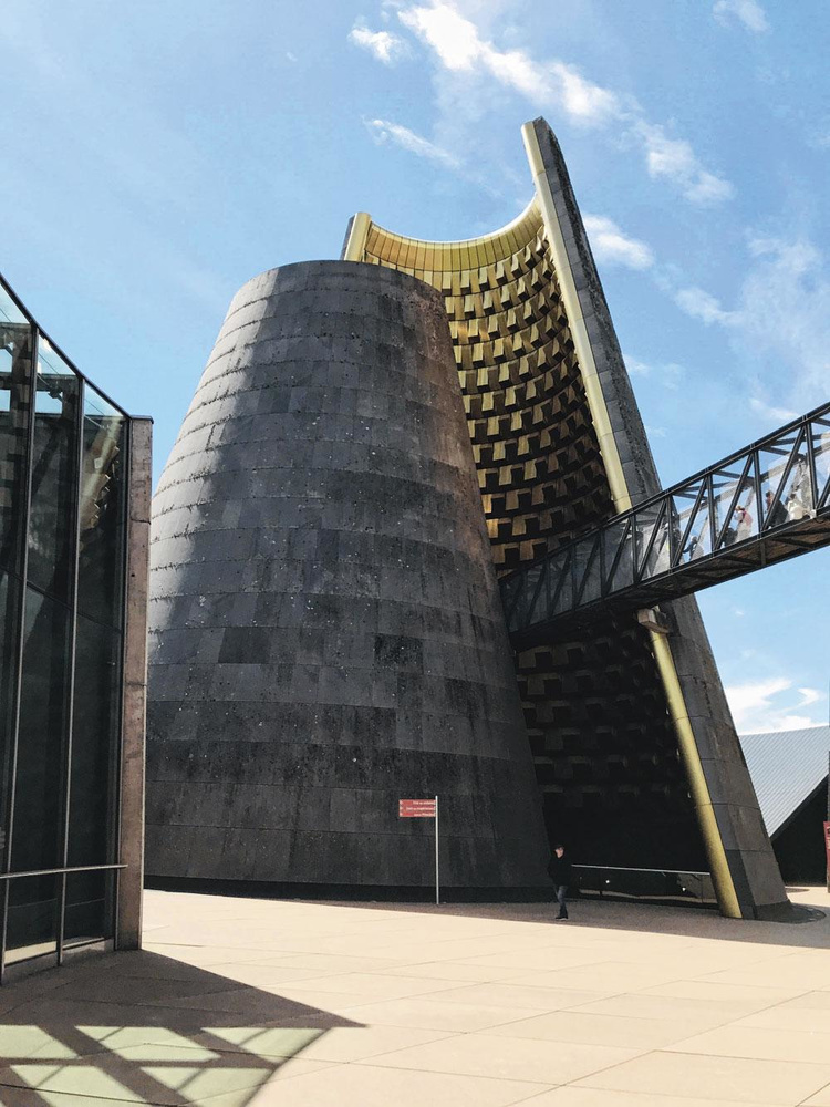 Vulcania: een pretpark voor jong en oud, met sterk wetenschappelijke ondertoon.
