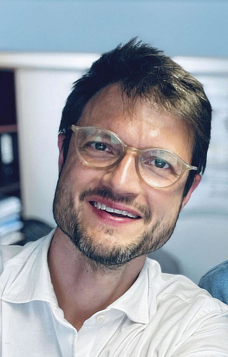 Dr Pierre Oswald