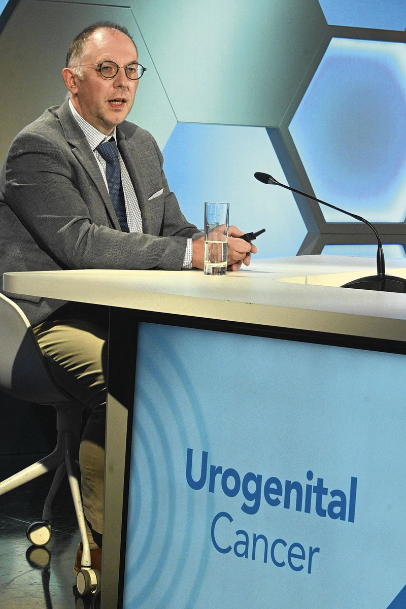 Prof. Bertrand Tombal.