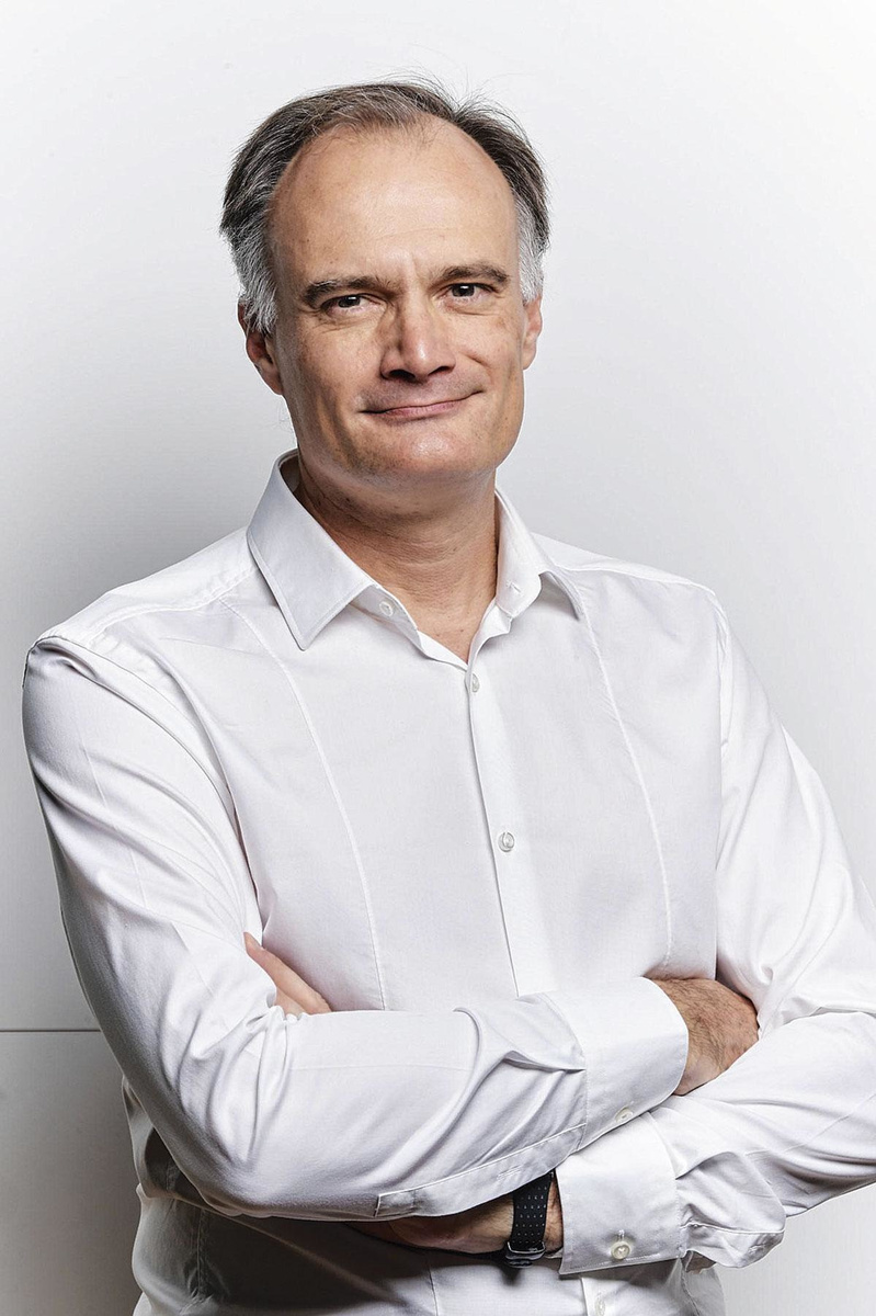 "Als de ademnood niet voldoende onder controle komt ondanks een behandeling met LAMA/LABA, moet men eerst nagaan of er voor de ademnood geen andere verklaring kan gevonden worden, zoals hartfalen of anemie", legt prof. Cataldo uit.