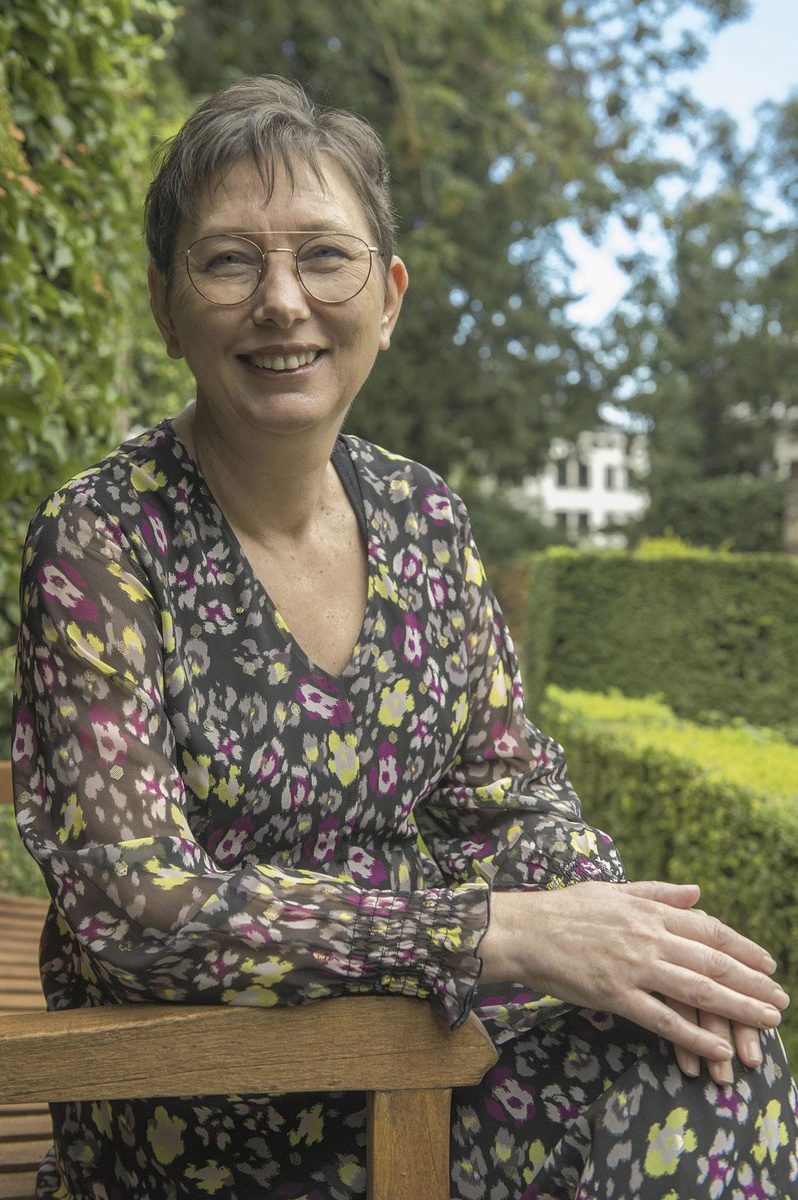 Prof. Anne-Marie De Cock: "De coronacrisis kan een opportuniteit bieden om de zorg voor ouderen te verbeteren".