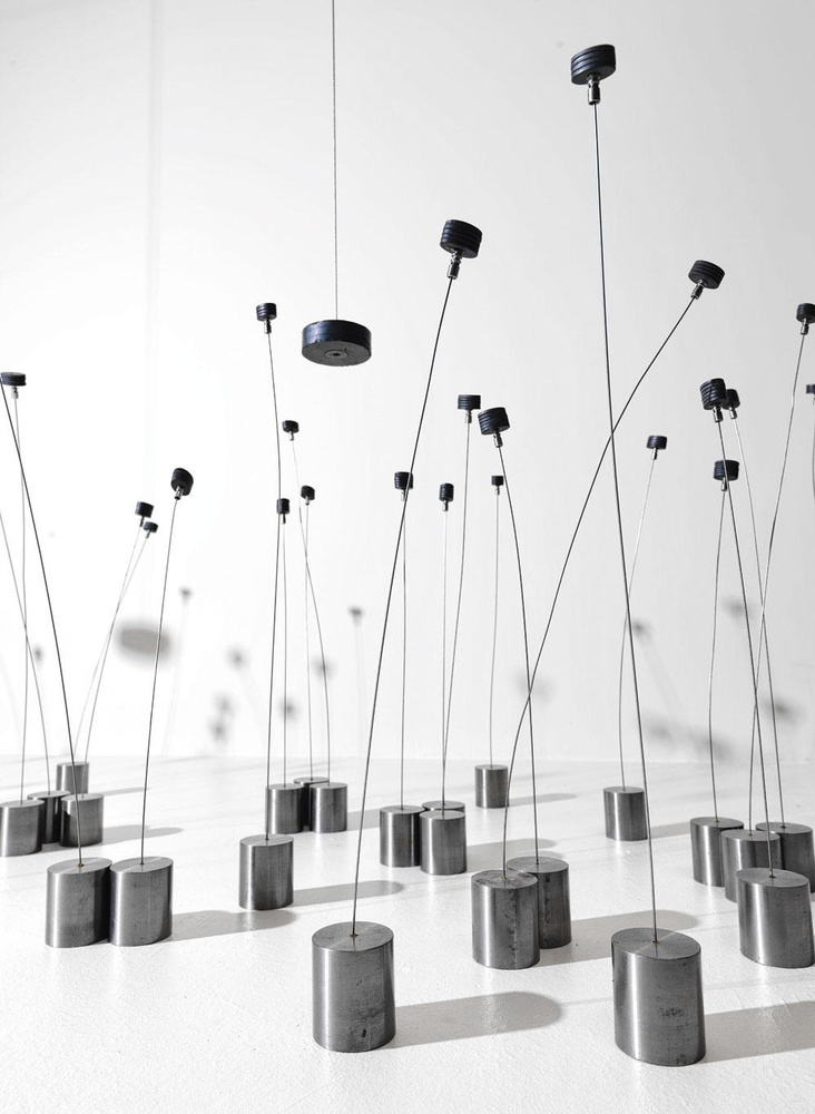 Magnetic Fields (detail), 1969. Metaal, magneten, draad. Solomon R. Guggenheim Museum, New York.