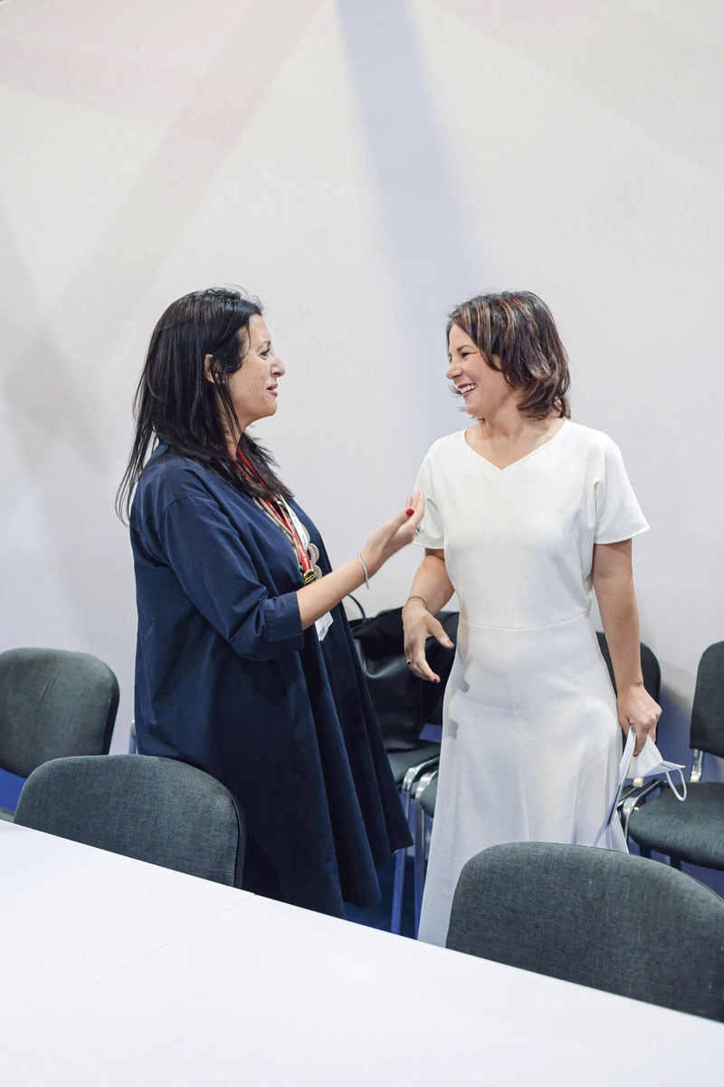 Zakia Khattabi en compagnie de Annalena Baerbock Buendnis (Die Gruenen) à la COP27 à Sharm el Sheikh, le 16 novembre 2022.