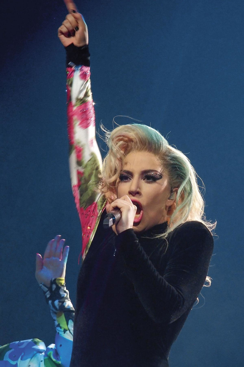 Lady Gaga met tal van vedetten in de bres voor de WHO.