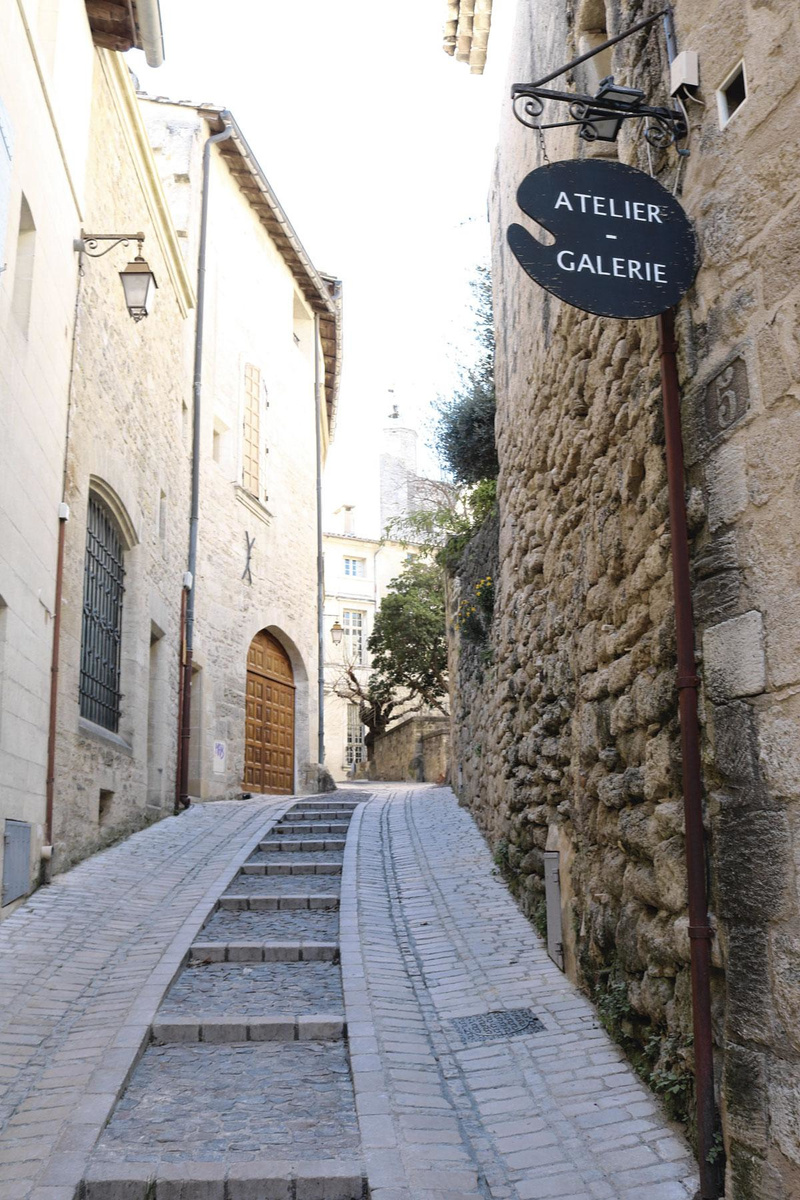 Uzès : La belle élégante aime les diamants noirs