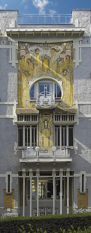 Het Cauchiehuis in de schaduw van het Jubelpark.