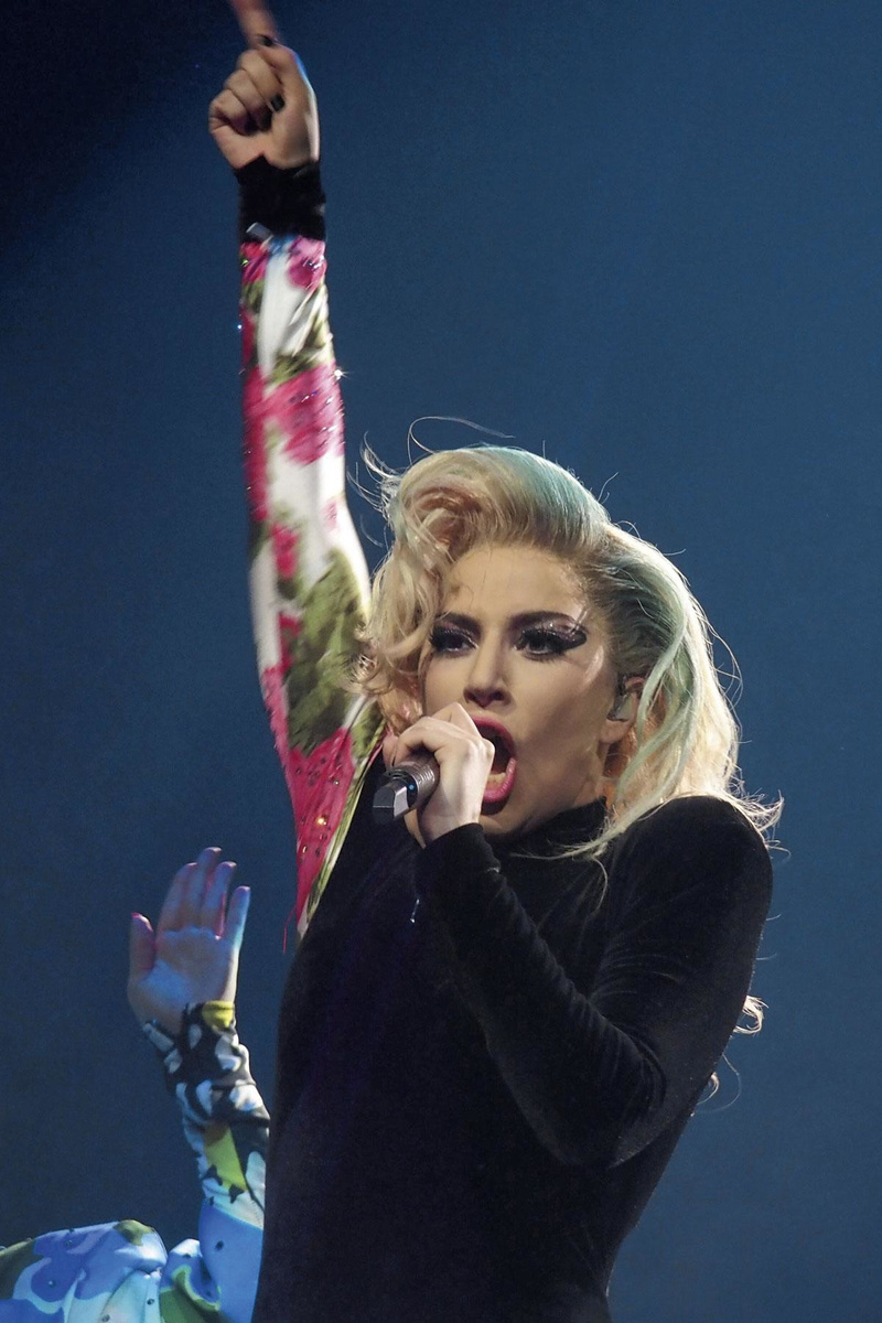 Lady Gaga met tal van vedetten in de bres voor de WHO.