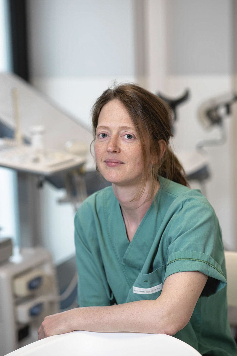 dr. Charlotte Rousseau
