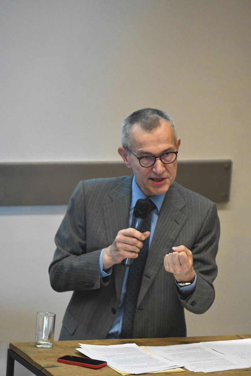 Minister Vandenbroucke woonde een groot gedeelte van het symposium bij en gaf feedback bij de uiteenzettingen.