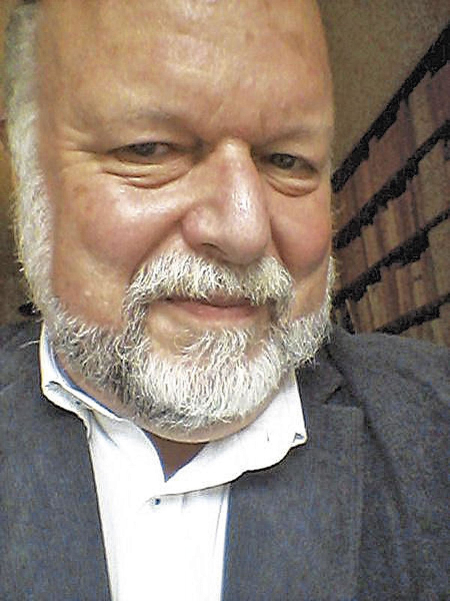 Carl Vanwelde, médecin généraliste et professeur de médecine générale, chroniqueur au jdM