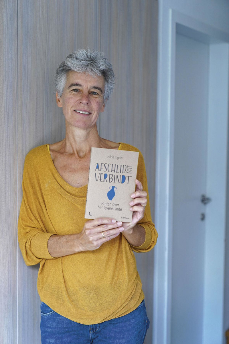 'Luisteren en stilte zijn het allerbelangrijkste in een gesprek' - Hilde Ingels
