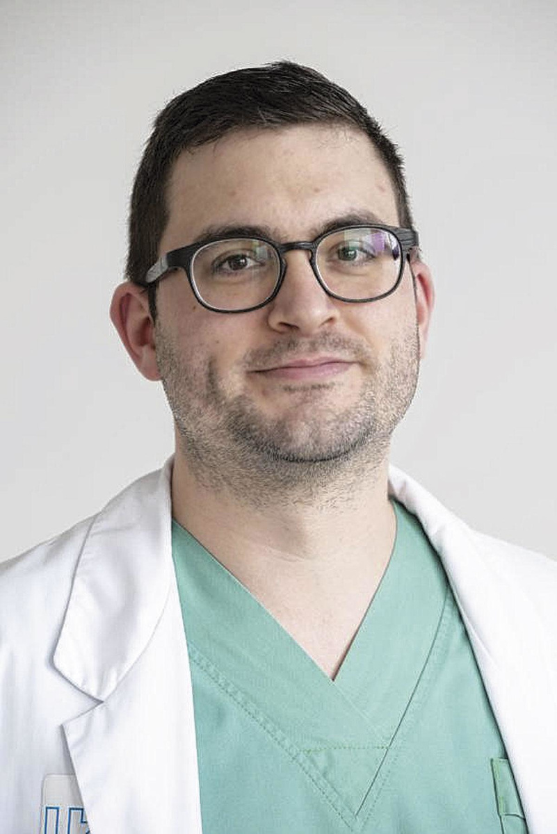 dr. Sam Schelfout