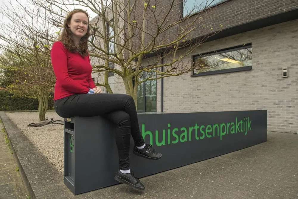 Evelyn Vander Straeten