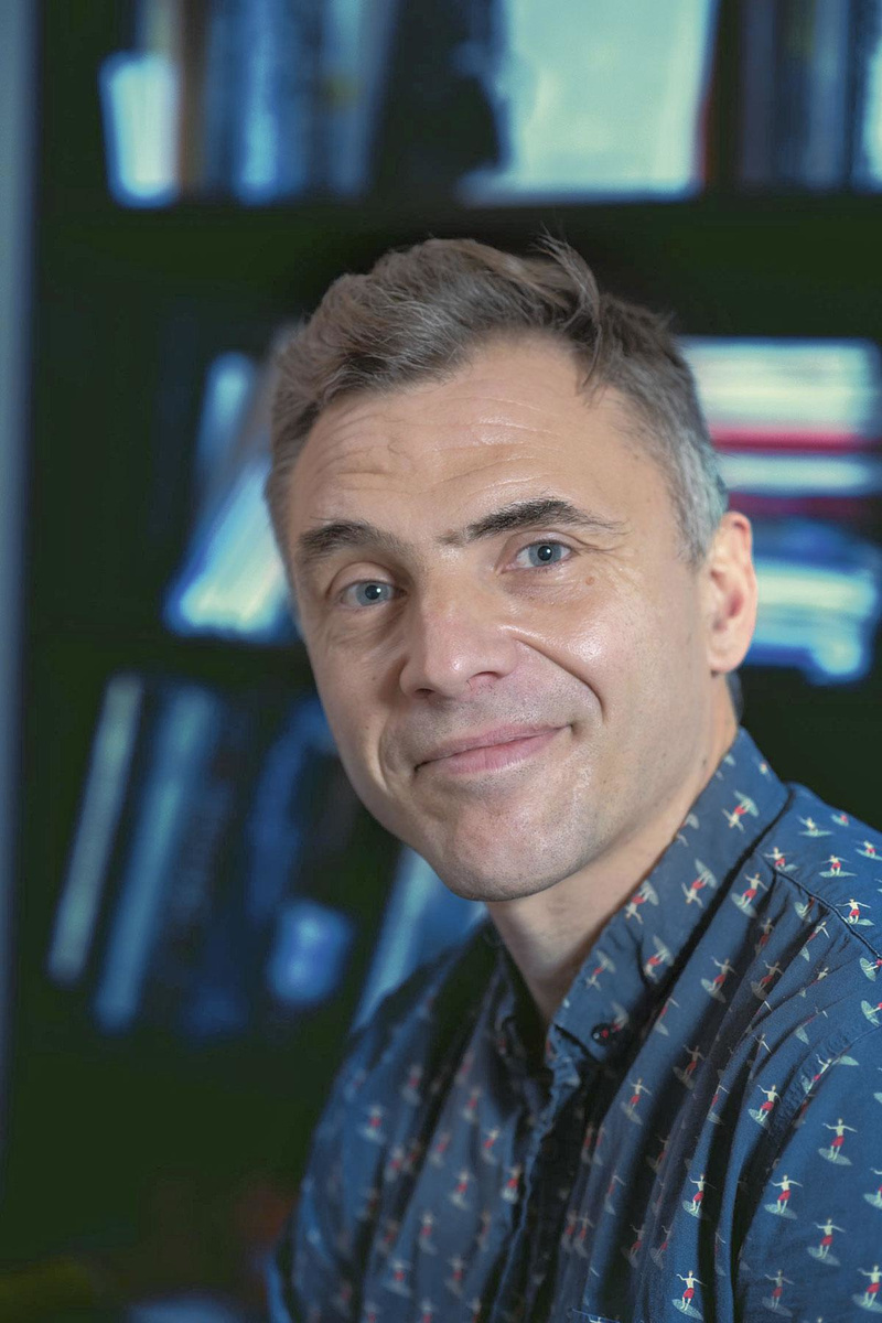 "La non-adhérence thérapeutique est rarement due à une incompréhension ou à un manque d'information, dans plus de la moitié des cas, elle est intentionnelle (manque de confiance...)", explique le Pr Henrard.