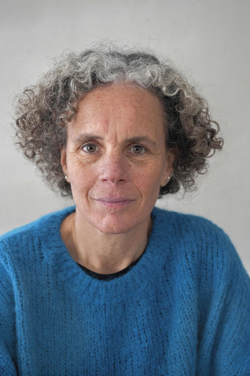 "Hoewel veel patiënten er niet spontaan zelf over beginnen, appreciëren ze het wel als je in de consultatie aandacht hebt voor hun socio-economische situatie", zegt prof. Birgitte Schoenmakers.