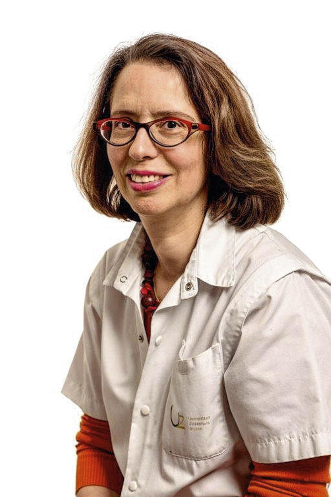 Dr. Christel Fontaine