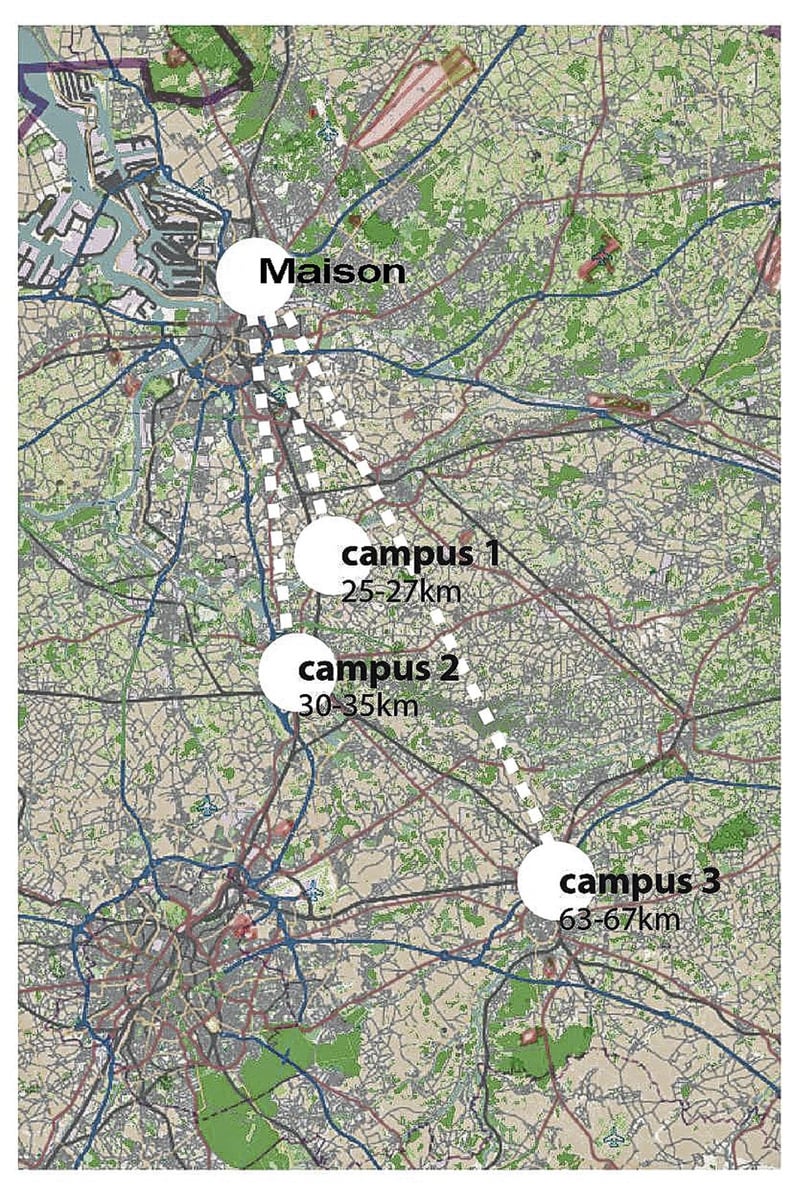 Figure 1. a) Représentation spatiale de l'environnement de soins oncologiques d'un patient