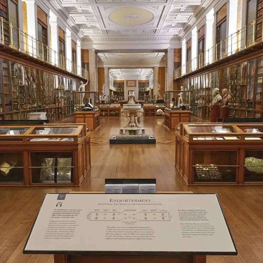 Enlightment Gallery in het British Museum waar veel artefacten uit de verzameling van Sloane te bekijken zijn.