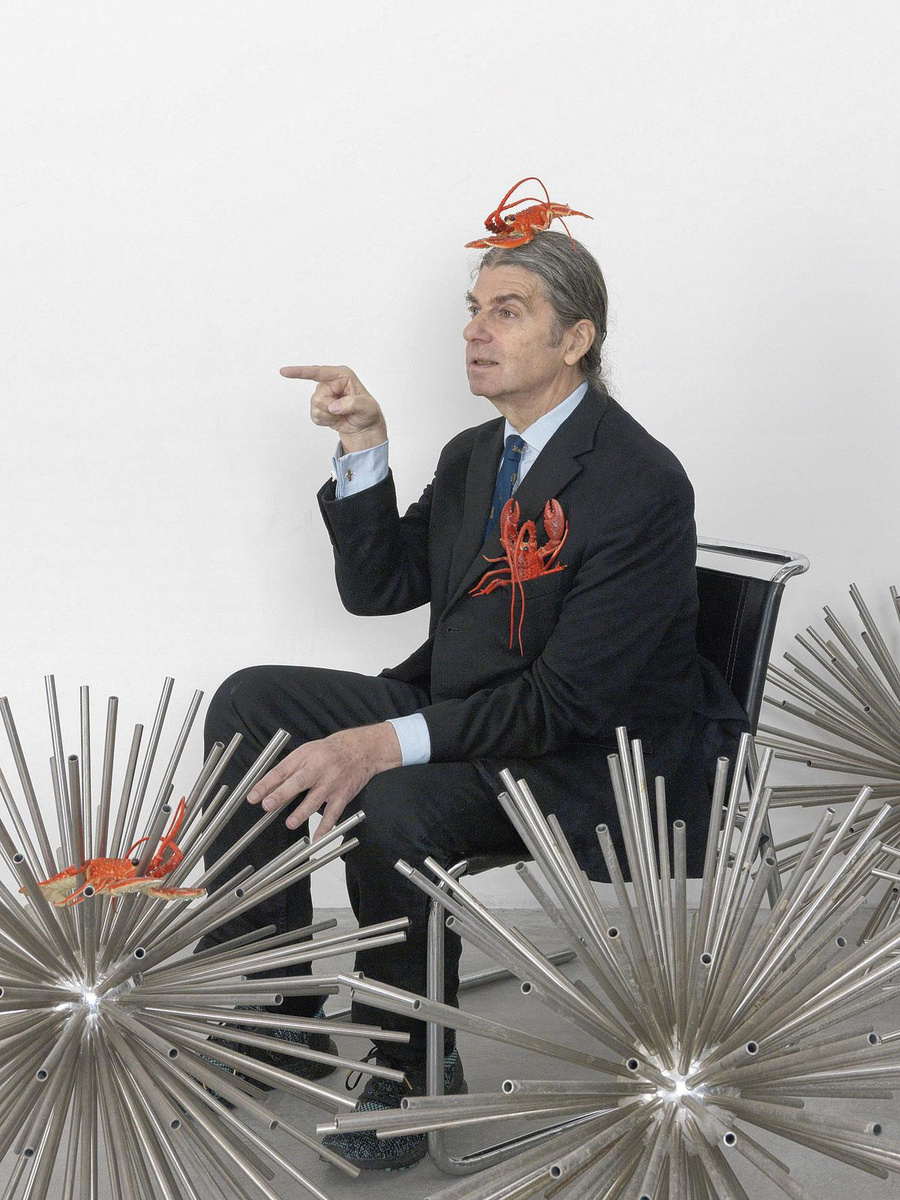 John Armleder, regisseur en dirigent van een mega-expo hedendaagse kunst in Kanal-Centre Pompidou.
