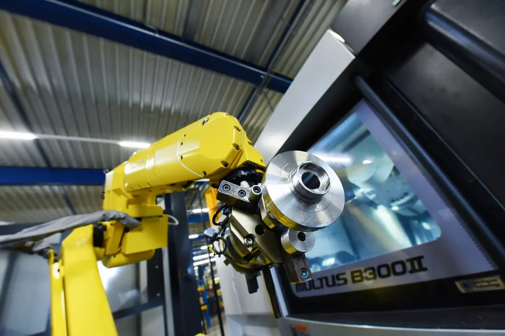 De multitasking machine Okuma Multus 3000 BII met robotbelading.