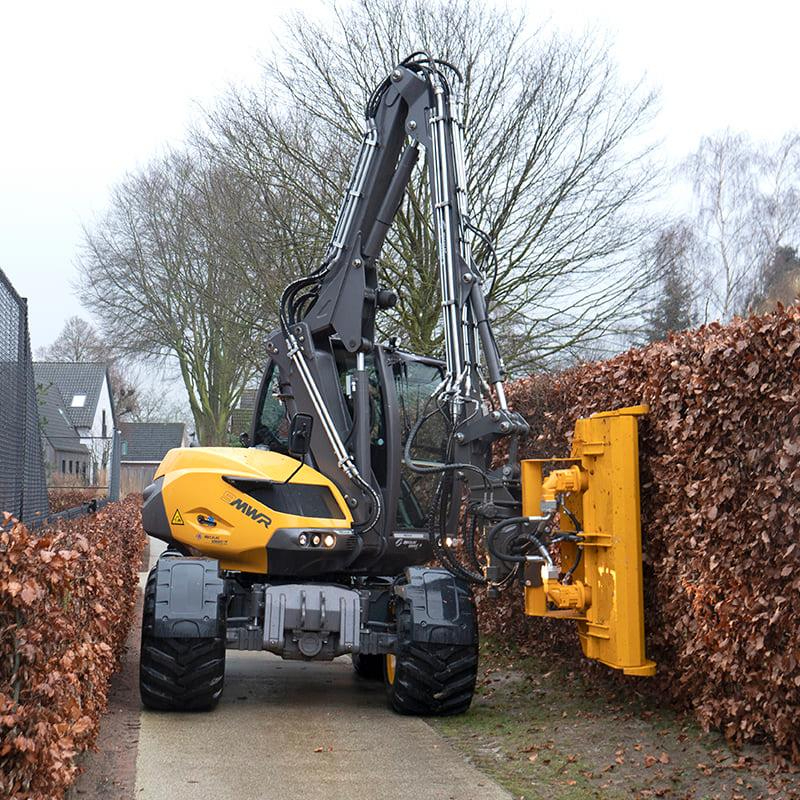 Mecalac 9MWR graafmachine op wielen