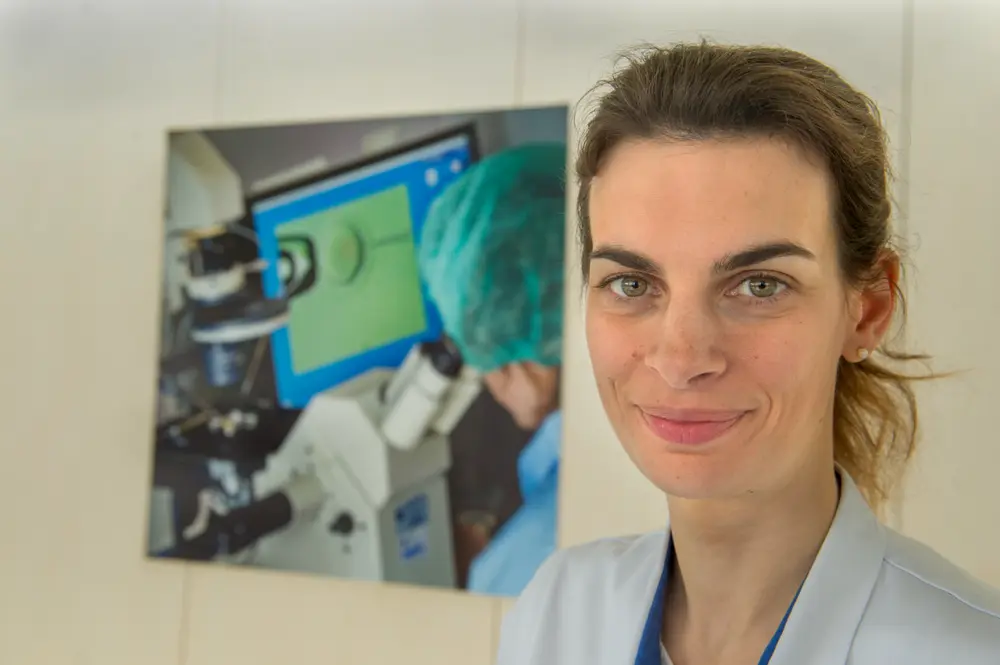 dr. Chloe De Roo