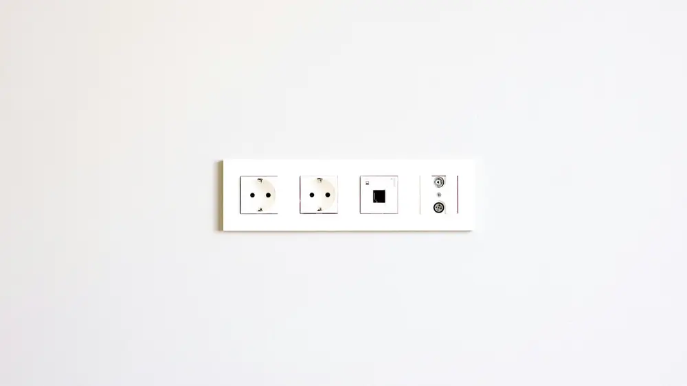 Stopcontact plug and play