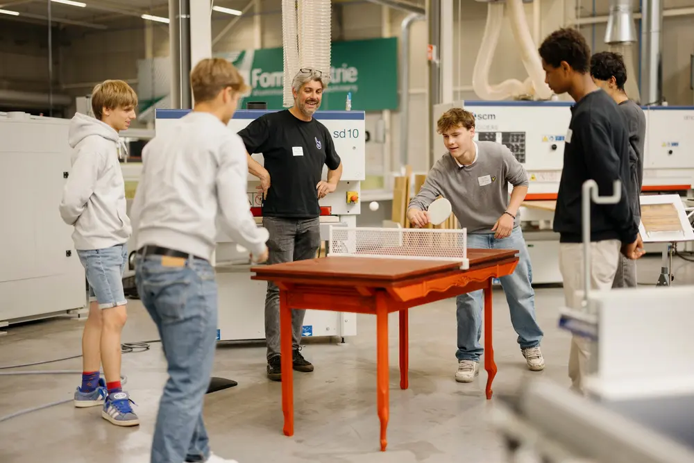 Leerlingen werkten het hele schooljaar in teamverband aan praktijkgerichte projecten, ondersteund door hun vakleerkrachten én inhoudelijke input van sectorpartners en kennisinstellingen