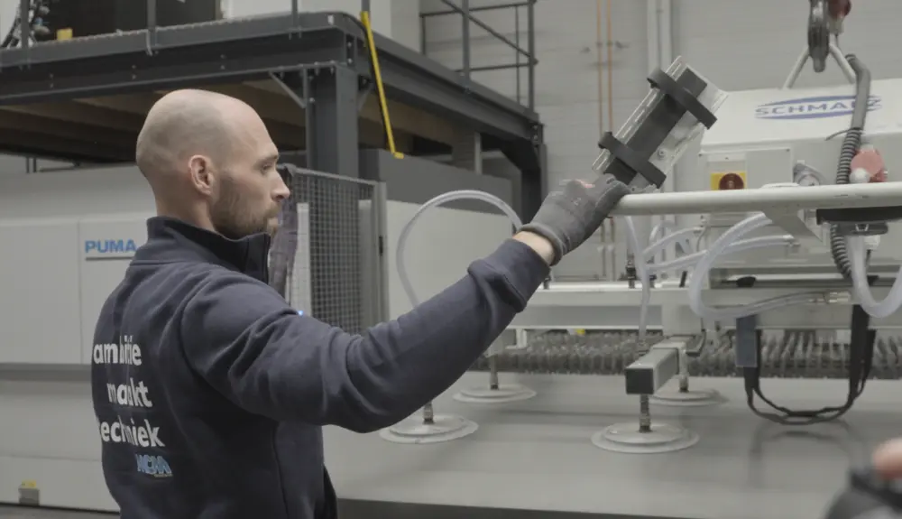 Plaatbewerking met LVD's Puma Lasersnijmachine