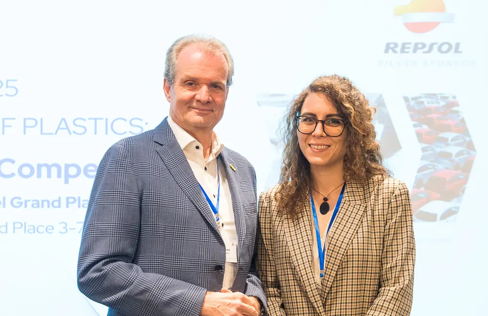 Benoît Hennaut, voorzitter van EuPC en Federica Gallicchio, directeur-generaal van EuPC