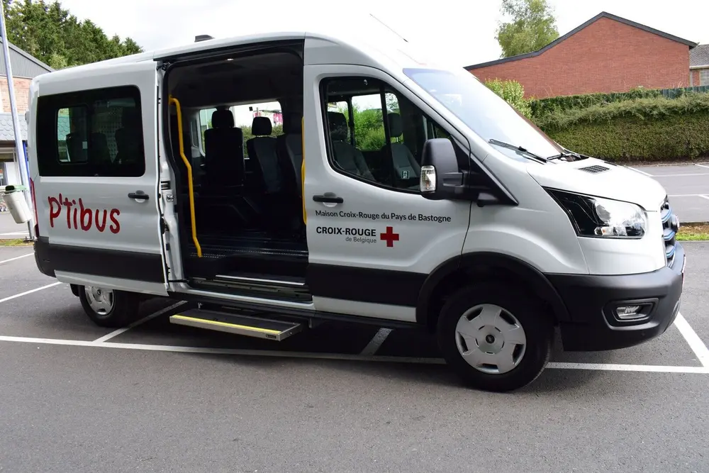 Ford E-Transit vervangt dieselbus bij Rode Kruis Bastenaken 2