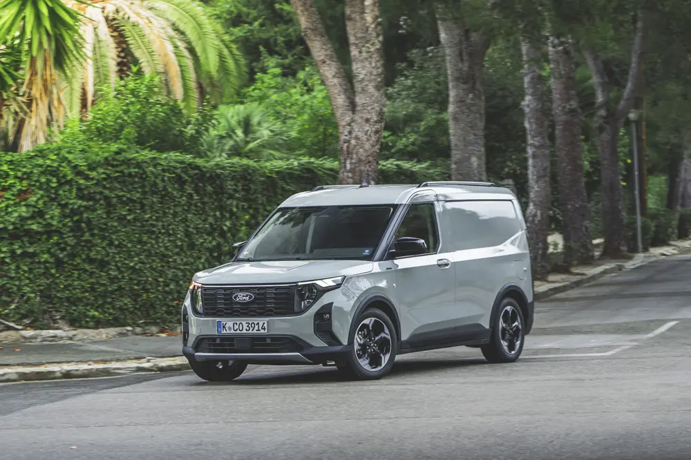 Ford E Transit Courier