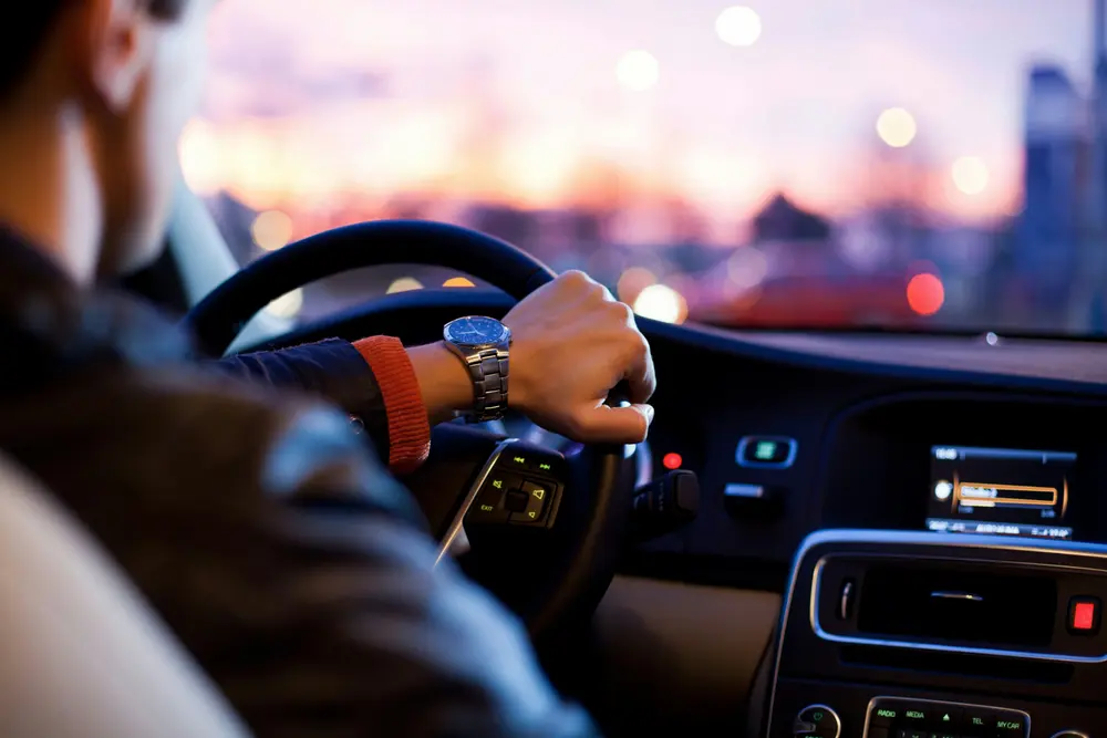 conduire Photo de why kei sur Unsplash