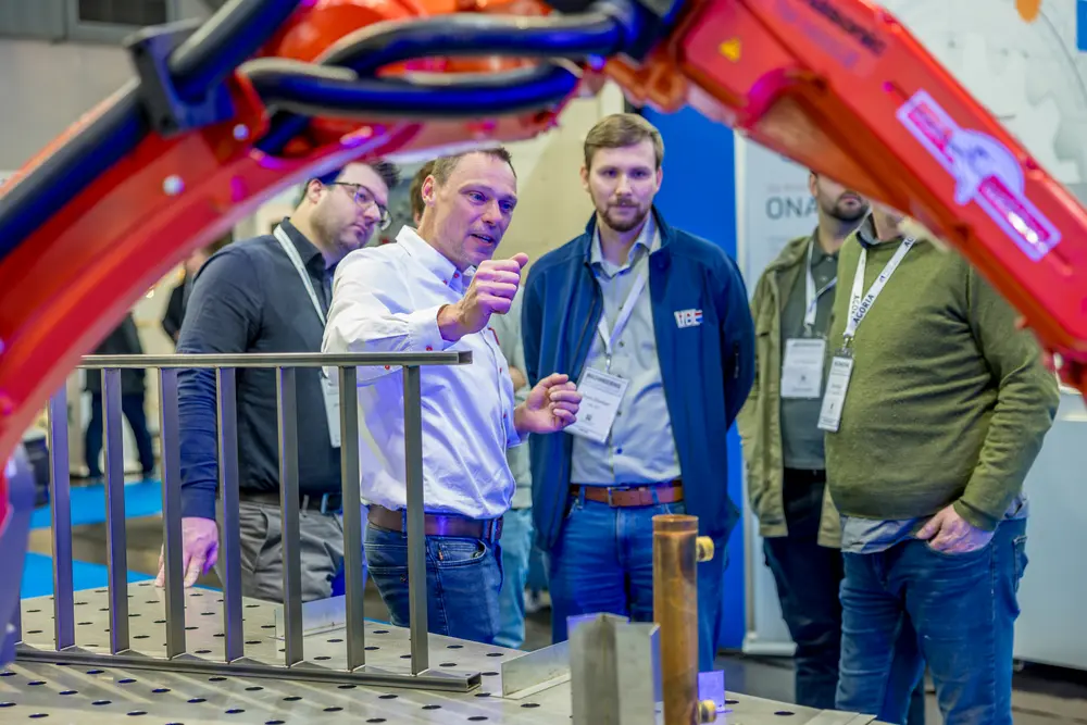 Exposanten en bezoekers Machineering