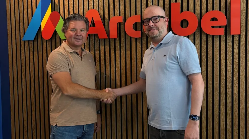Advantech en Arcobel bundelen krachten
