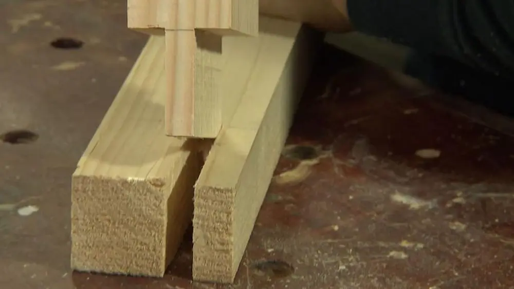 Open, doorgaande pen-en-gatverbinding