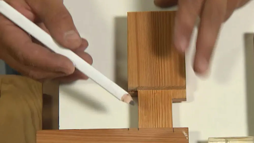 Pen-en-gatverbinding met spatpen