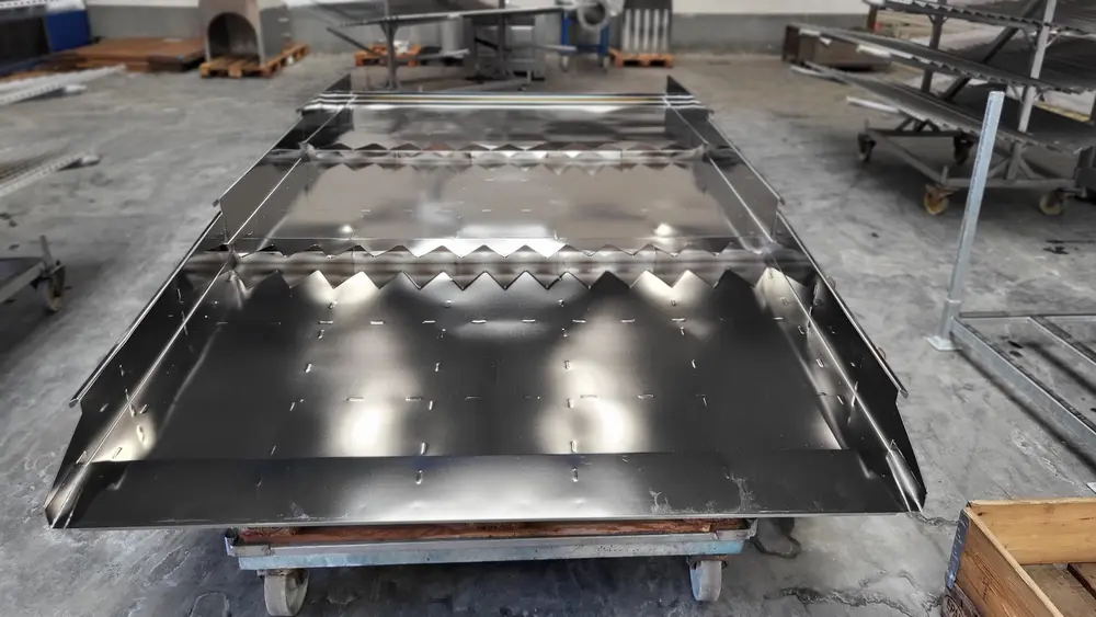 rvs component, elektrochemisch ontzwarten