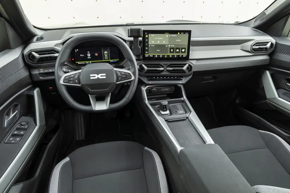Rijtest Dacia Bigster Hybrid 155 05