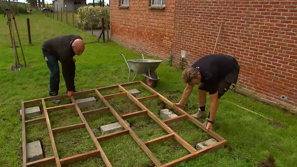 houten kader als basis tuinhuis