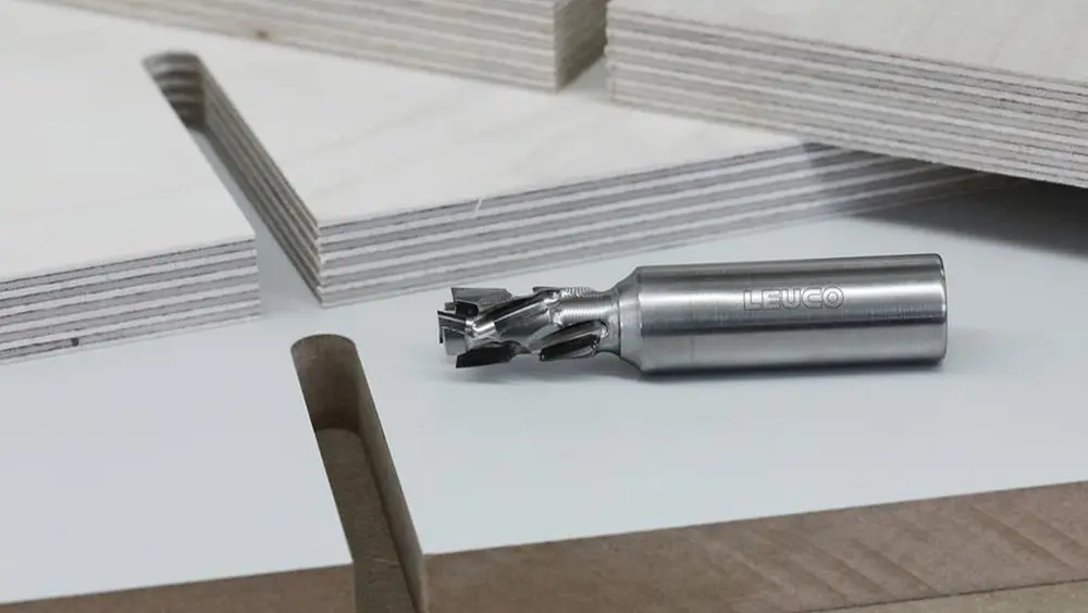 Frezen met een positieve spiraal zorgen voor een optimale spaanafvoer naar boven toe.