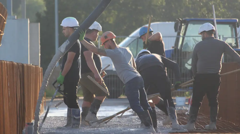 Geopolymeer beton gieten
