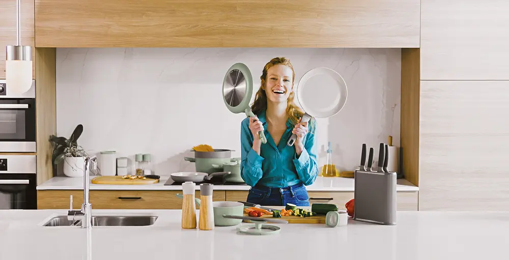 vrouw in keuken