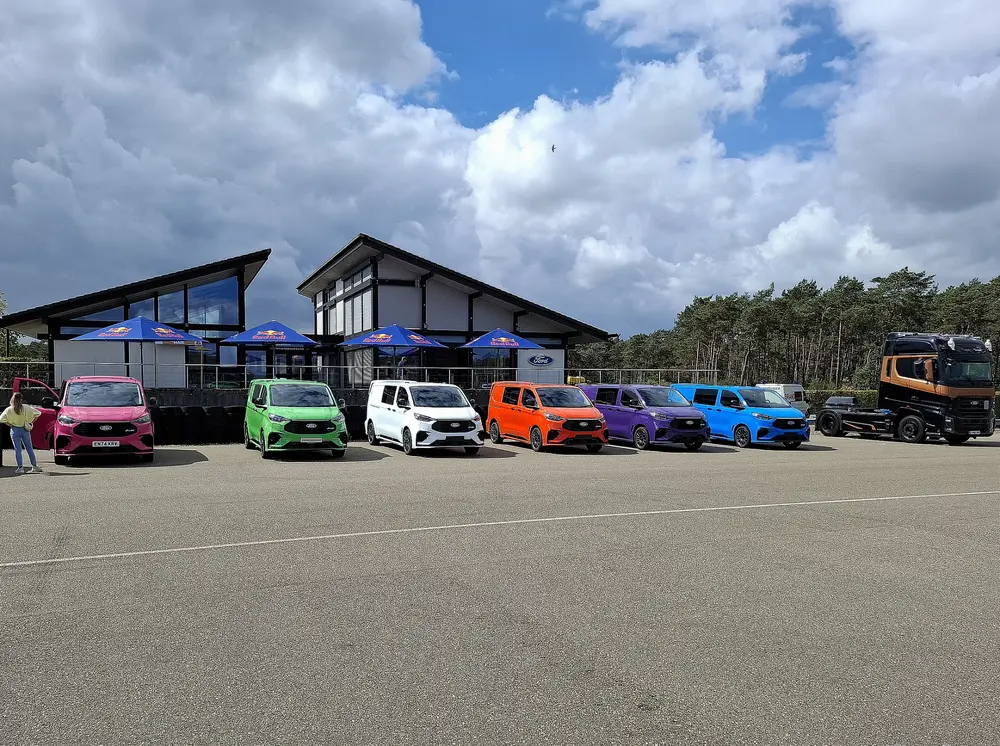 Ford MS RT Lommel Transit 60