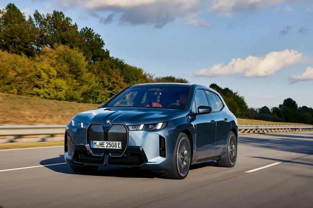 Rijtest BMW iX xDrive45 01