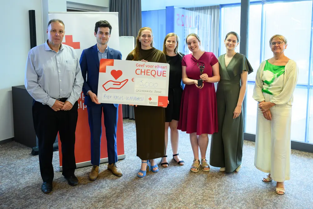 Overhandiging van de cheque