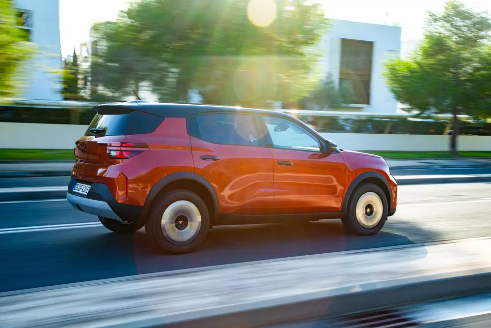 Rijtest Opel Frontera Electric SR 10